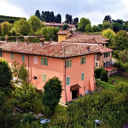 Bed & Breakfast Hazelnut Valley Guarene