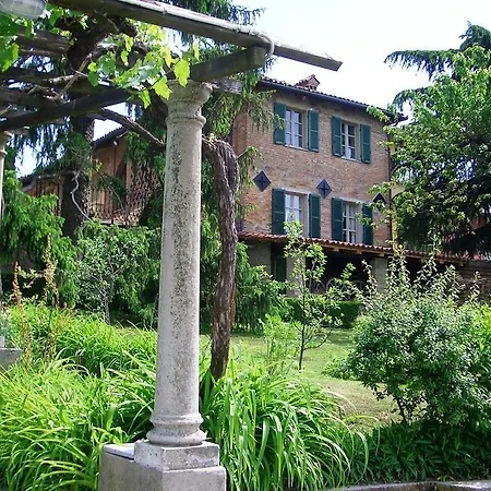 Bed & Breakfast Hazelnut Valley Guarene