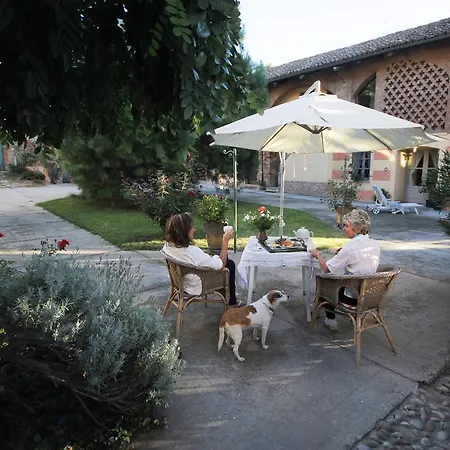 Hazelnut Valley Bed & Breakfast