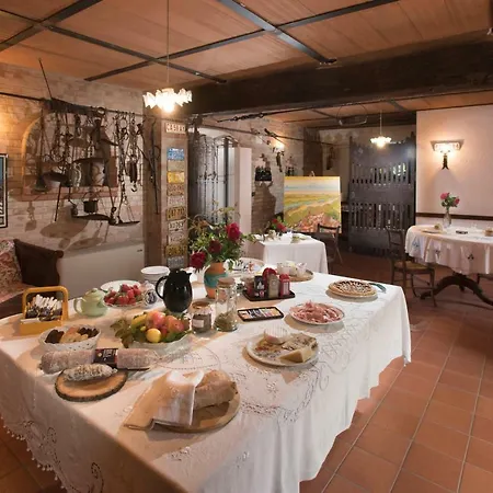 Hazelnut Valley Bed and breakfast