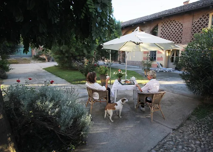 Hazelnut Valley Bed & Breakfast