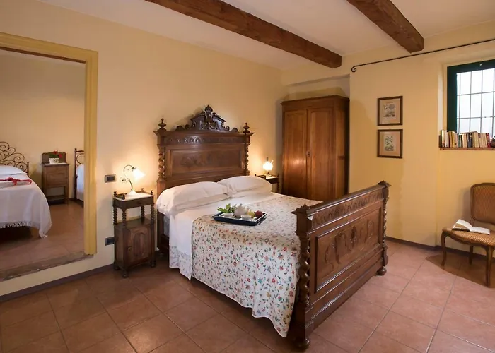 Hazelnut Valley Bed & Breakfast