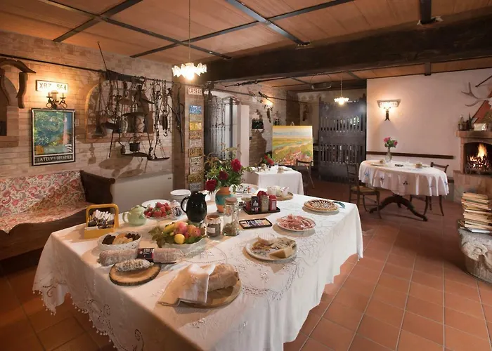 Hazelnut Valley Bed & Breakfast